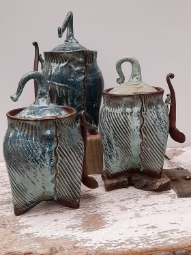 Avesha DeWolfe – How to make a Tripod Jingle Jar & Spoon
