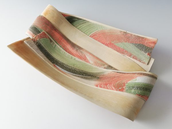 Agnes Husz – Make a wave shape platter with beautiful colored texture on it