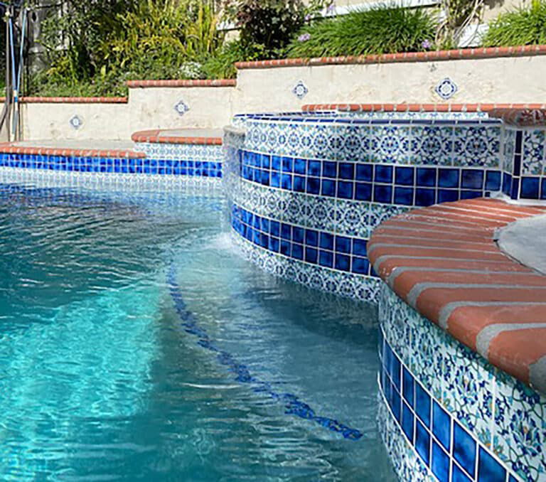 Porcelain pool waterline tiles fore swimming pools 768x678