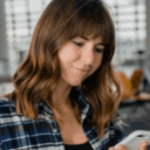 Profile photo of annie thomas