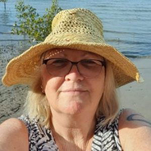 Profile photo of Lynne Anderson