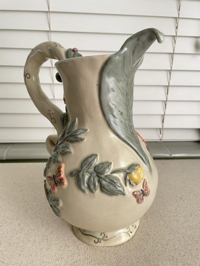 60963606-9D84-4768-8E94-DA3A39195895