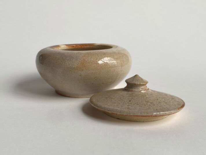 sinclairemarie_woodfired jar_Fullview-1