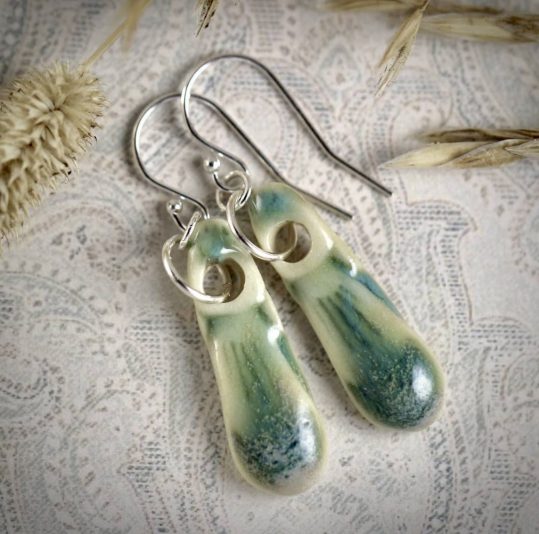 CA6C2C4F-72F5-4D31-A788-AF3815DCBBCC