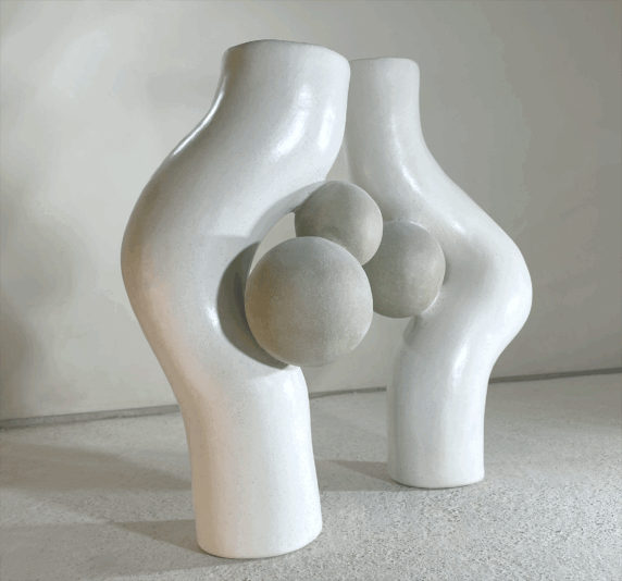 curvedvaseswballs_smallfile